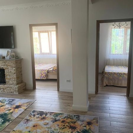 B House Buşteni Exteriér fotografie