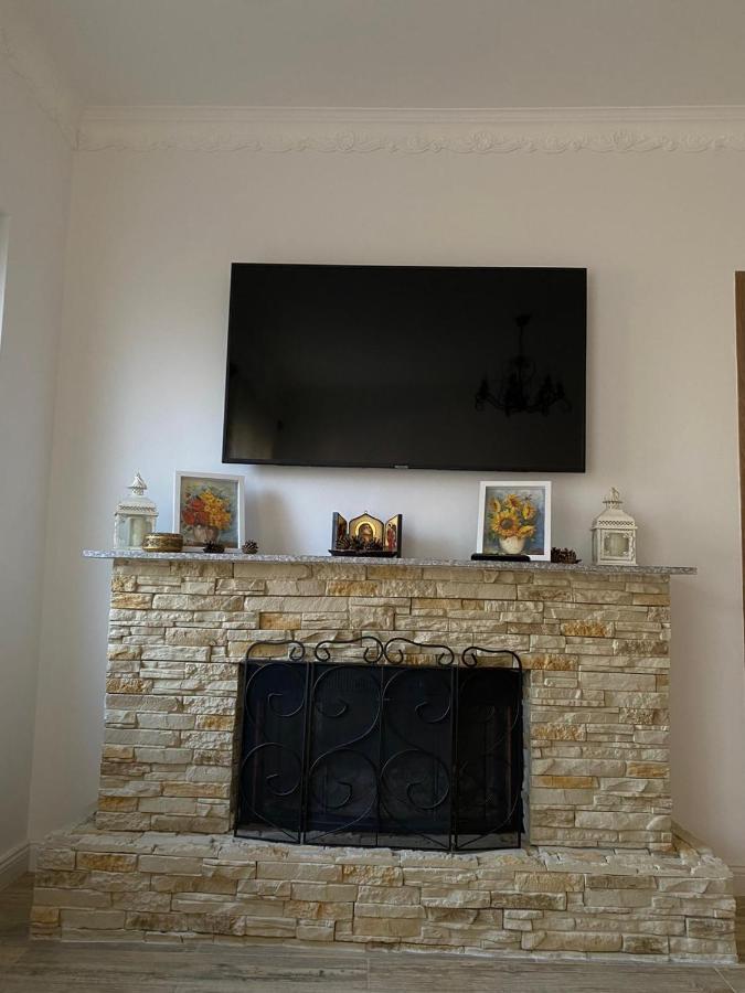 B House Buşteni Exteriér fotografie
